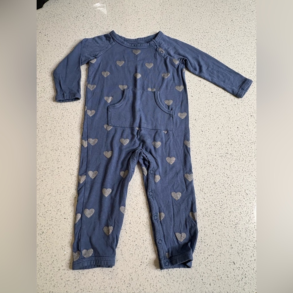 Kyte Baby Zippered Romper | Steel Heart Retired Print | 6-12M | Valentine, Blue